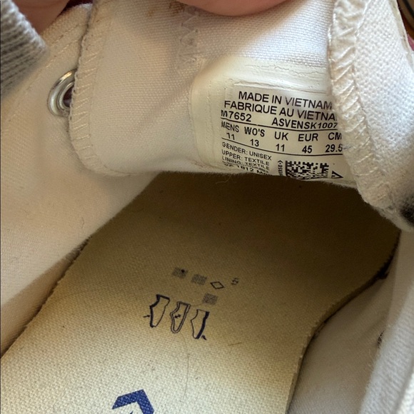 White low top converse - Picture 7 of 7